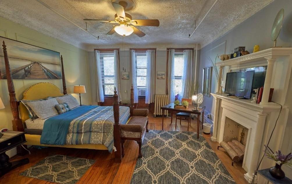 Отель Irving Manor Нью-Йорк Экстерьер фото